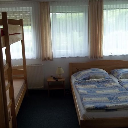 Gadányi Vendégház és Lovarda Komló Exterior foto